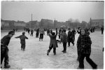 Auch ein Stück Geschichte: Eislaufen auf dem Freiheitsplatz anno 1952 Auch ein Stück Geschichte: Eislaufen auf dem Freiheitsplatz anno 1952