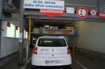 Einfahrt ins Parkhaus Einfahrt ins Parkhaus