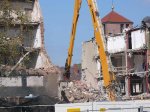 Der Bagger verschafft ungewohnten Durchblick Der Bagger verschafft ungewohnten Durchblick