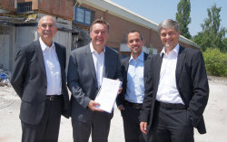 Foto: Michael Protzmann, ALD Geschäftsführung, Oberbürgermeister Claus Kaminsky, Markus Engelmann, Vorstand der Dietz AG, Dr. Markus Holz, ALD-Vorsitzender der Geschäftsführung Foto: Michael Protzmann, ALD Geschäftsführung, Oberbürgermeister Claus Kaminsky, Markus Engelmann, Vorstand der Dietz AG, Dr. Markus Holz, ALD-Vorsitzender der Geschäftsführung